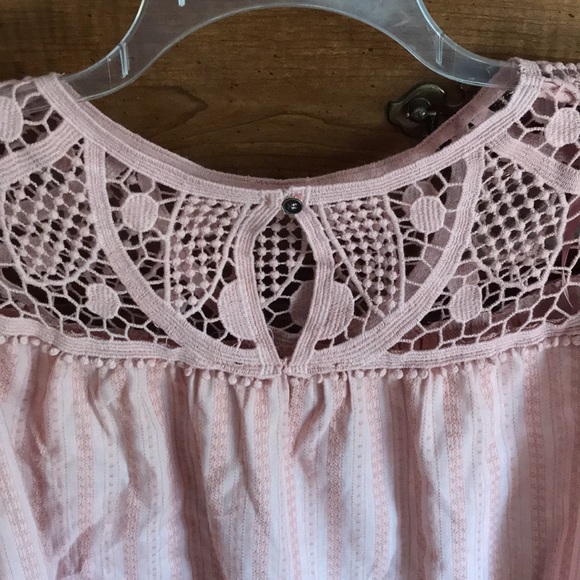 Doe and Rae pink blouse - Picture 3 of 3